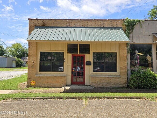 Plus de détails pour 172 W North St, Macon, MS - Commerce de détail à vendre