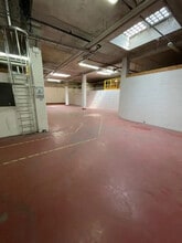 Industrial in Gennevilliers for lease Building Photo- Image 2 of 37