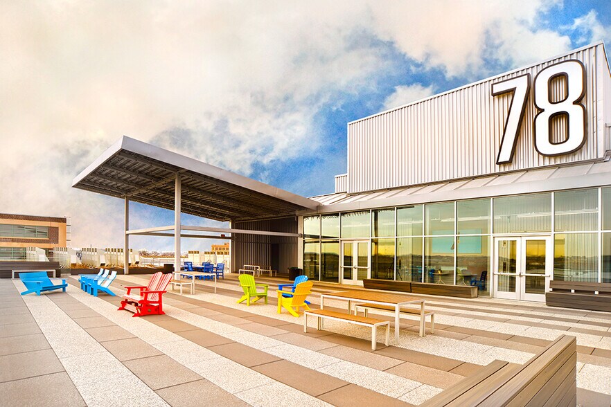 78 John Miller Way, Kearny, NJ à louer - Photo du bâtiment - Image 3 de 3