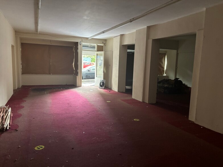 107-115 Glasgow Rd, Dumbarton for lease - Building Photo - Image 2 of 4