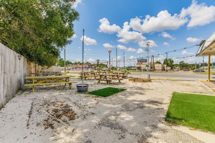 5168 Stewart St, Milton, FL for sale - Building Photo - Image 3 of 6