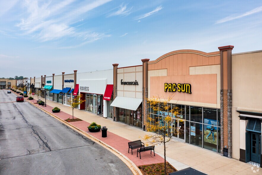 1800-2124 S Randall Rd, Algonquin, IL à louer - Photo du bâtiment - Image 2 de 39