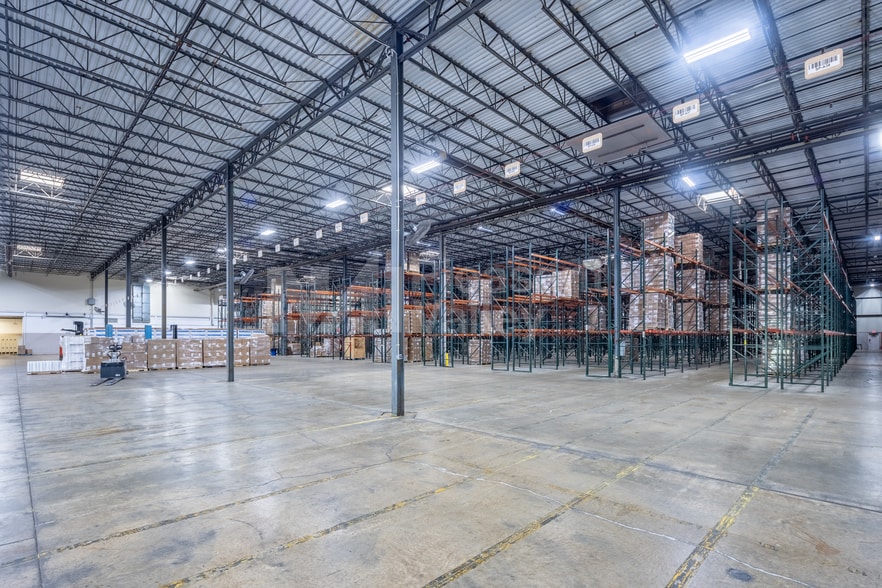 30725 Solon Industrial Pky, Solon, OH for lease - Building Photo - Image 3 of 6