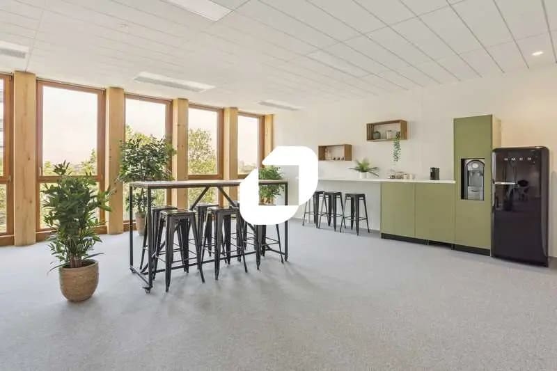 32-34 Avenue Aristide Briand, Arcueil for lease - Building Photo - Image 3 of 91