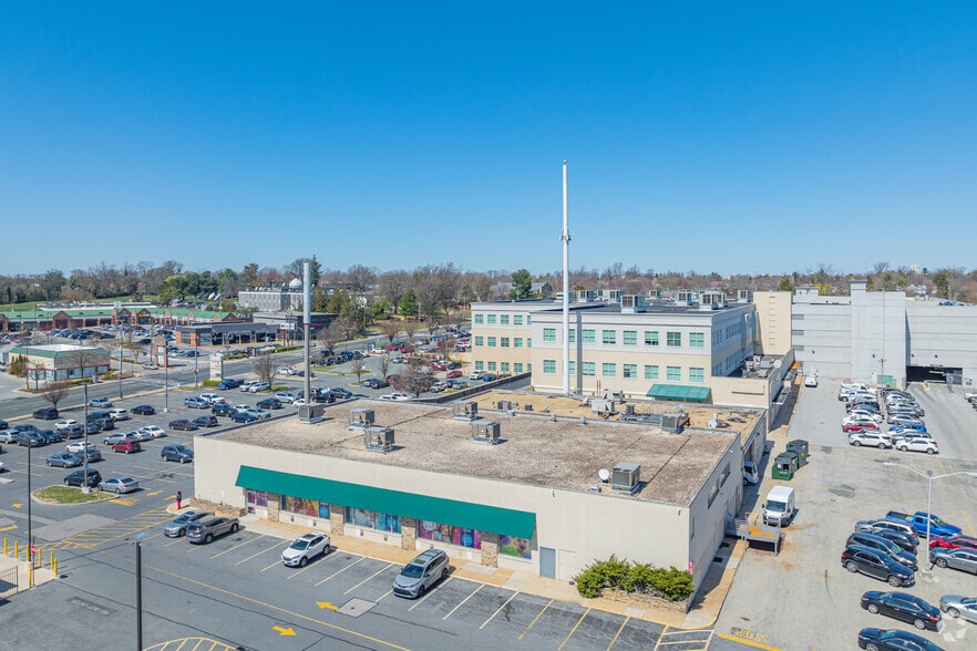 6311-6325 York Rd, Baltimore, MD for sale - Building Photo - Image 2 of 8