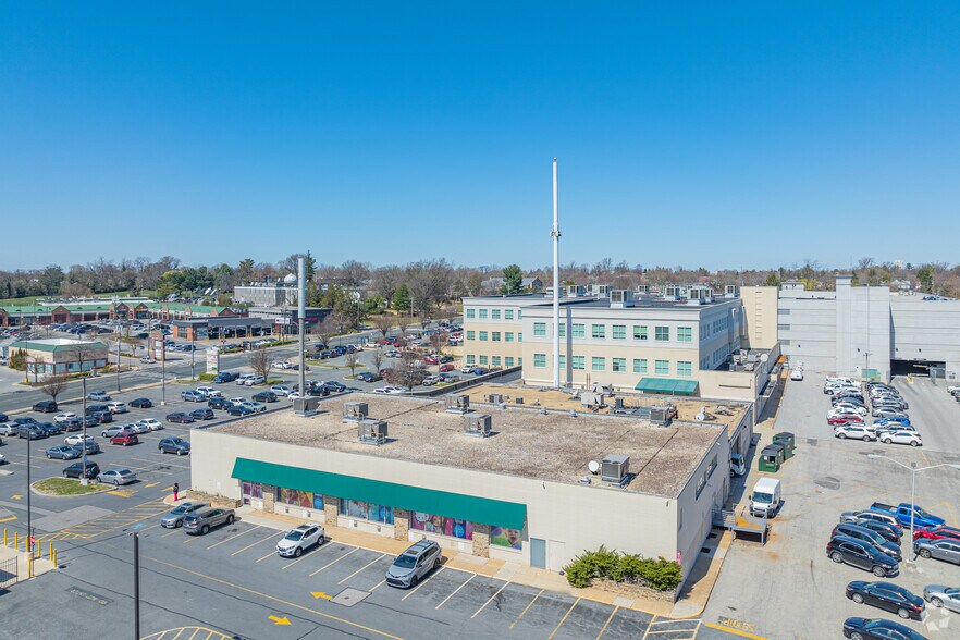 6311-6325 York Rd, Baltimore, MD à vendre - Photo du bâtiment - Image 2 de 8