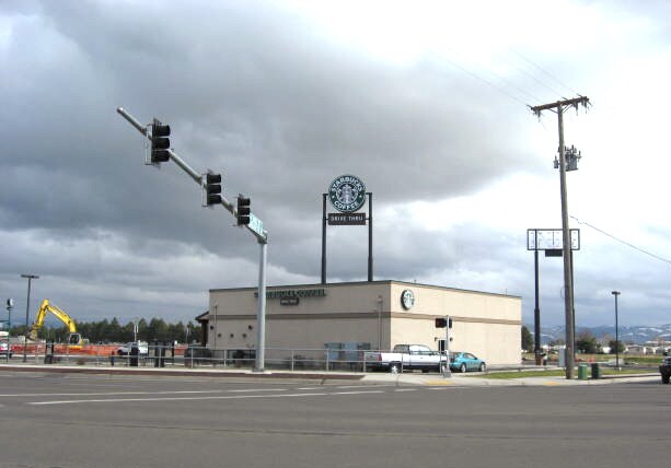 2712 Island Ave, La Grande, OR for lease Primary Photo- Image 1 of 5