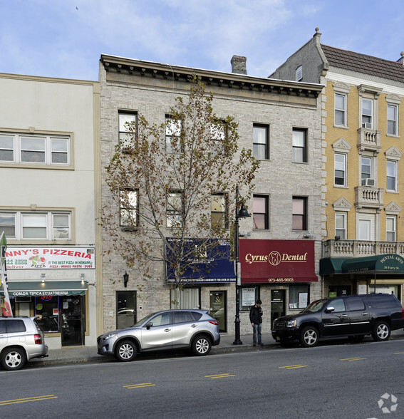 26-28 Ferry St, Newark, NJ à vendre - Photo principale - Image 1 de 1