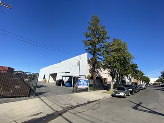 Plus de détails pour 8321 De Celis Pl, North Hills, CA - Industriel à vendre