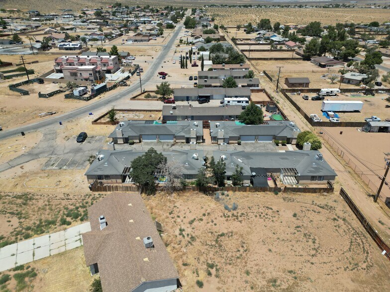 15873 Sago Rd, Apple Valley, CA à vendre - Photo du bâtiment - Image 2 de 13