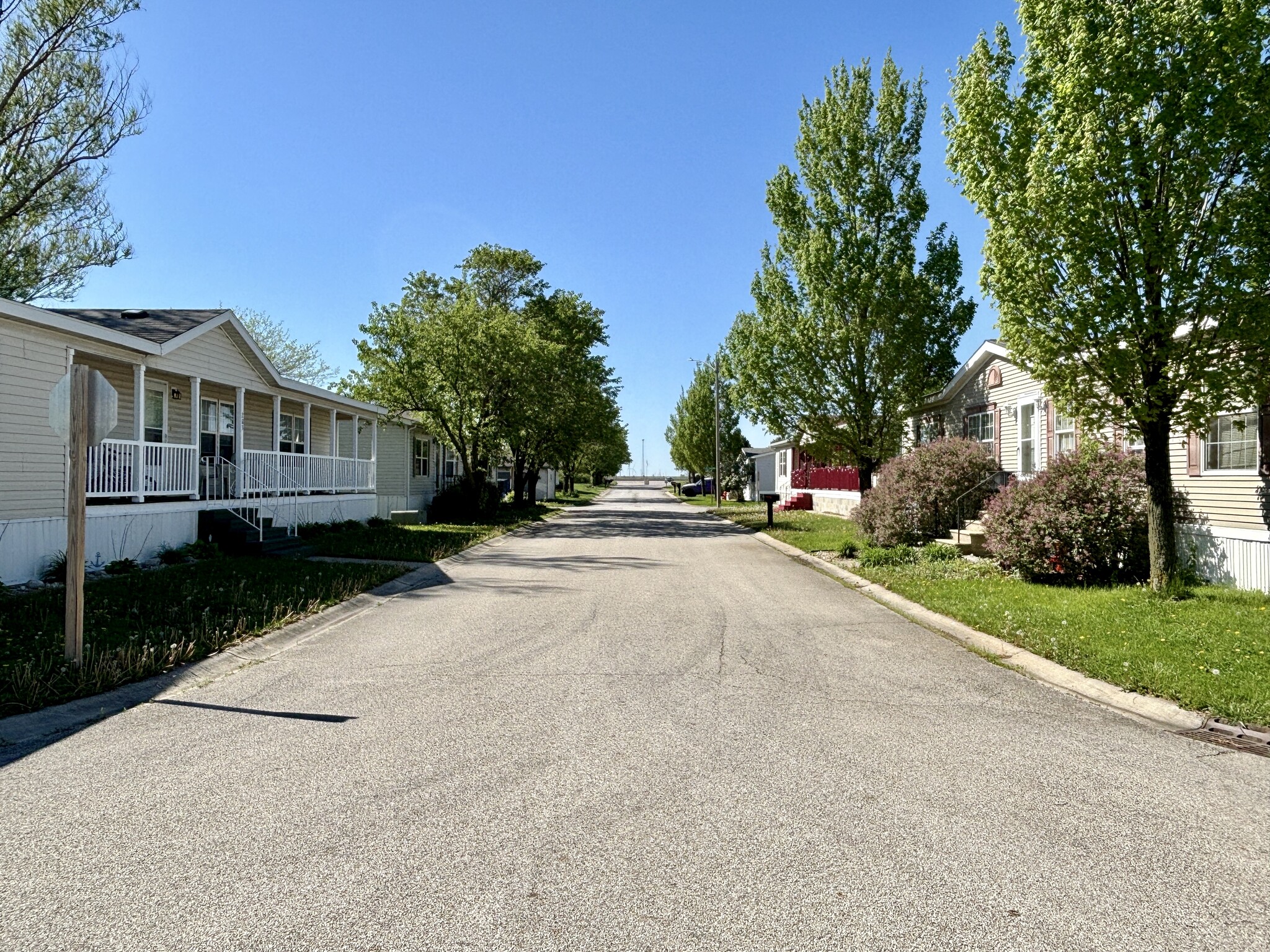 104 Enterprise Dr, Chenoa, IL à vendre Photo du bâtiment- Image 1 de 27