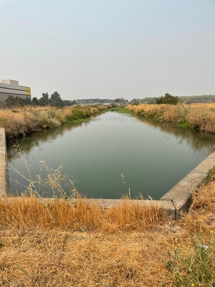 E Main Street, Woodland, CA à louer - Autre - Image 3 de 6