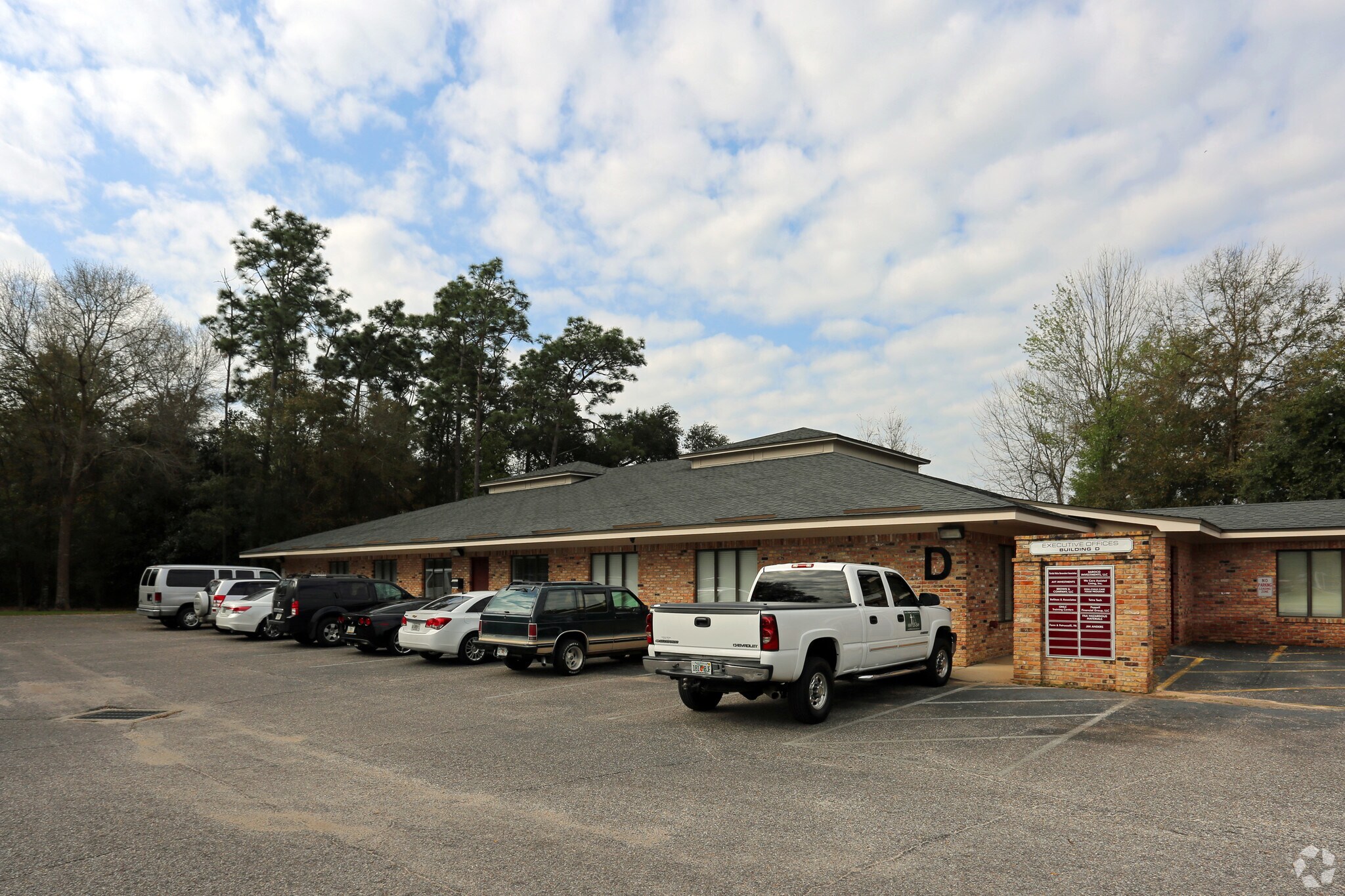 6706 N 9th Ave, Pensacola, FL à louer Photo du bâtiment- Image 1 de 15
