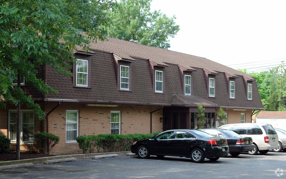 510 S Burnt Mill Rd, Voorhees, NJ for lease - Building Photo - Image 1 of 3