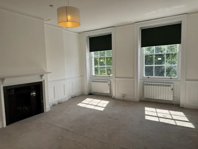 1 New Sq, Londres à louer - Photo du bâtiment - Image 3 de 23