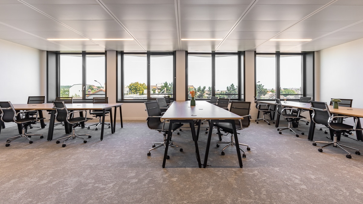 198 Rue Carnot, Fontenay-sous-Bois for lease Interior Photo- Image 1 of 4