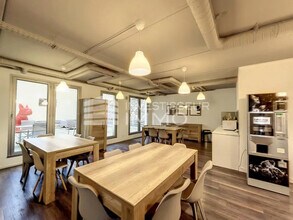 Bureau dans Fontainebleau à louer Photo du bâtiment- Image 1 de 5