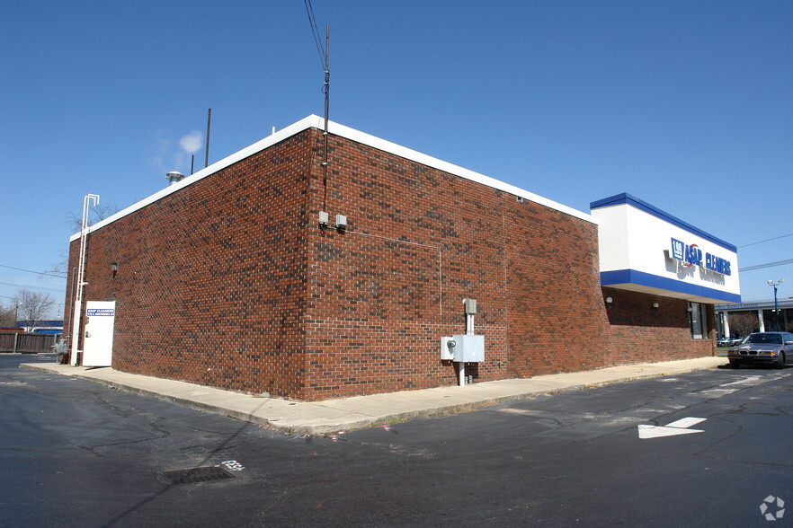 5122 E Independence Blvd, Charlotte, NC for sale - Building Photo - Image 1 of 4