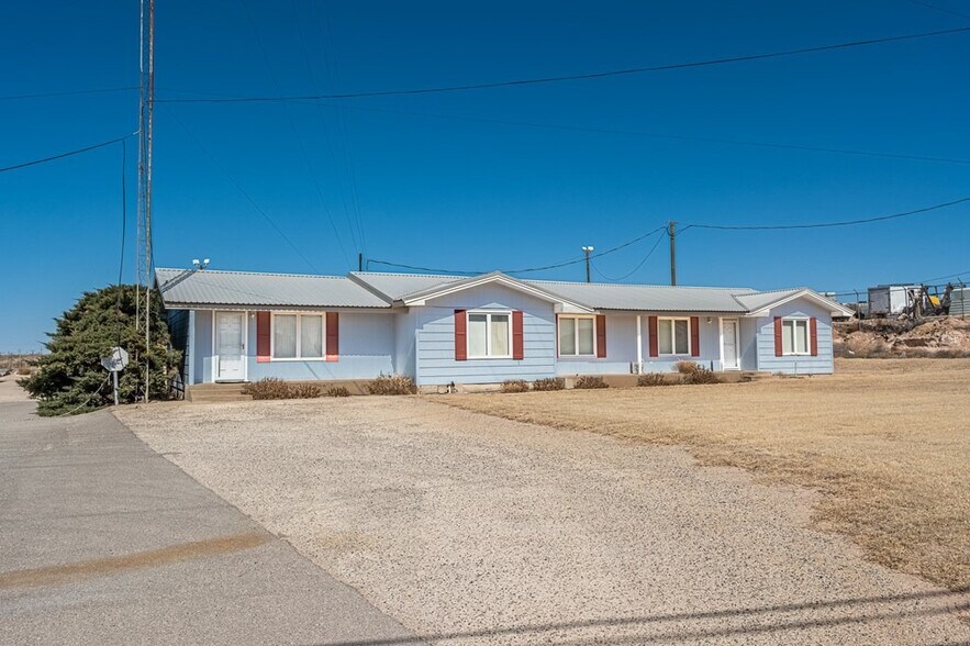 1302 Hobbs Hwy, Seminole, TX à vendre - Photo du bâtiment - Image 3 de 53