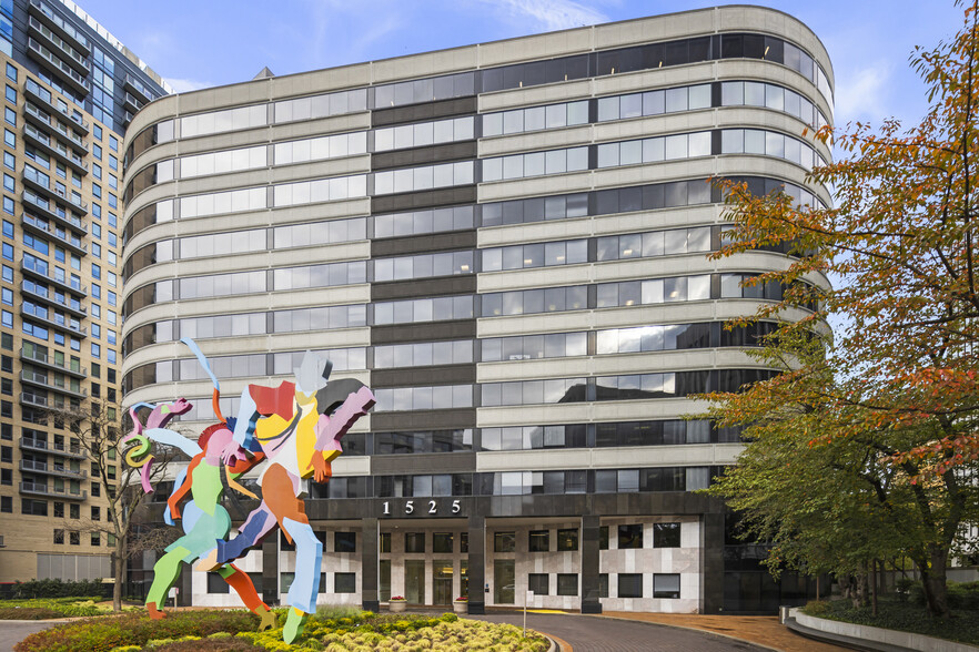 1525 Wilson Blvd, Arlington, VA for lease - Building Photo - Image 1 of 3