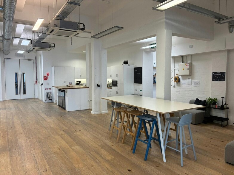 265 Merton Rd, London for lease - Building Photo - Image 3 of 8