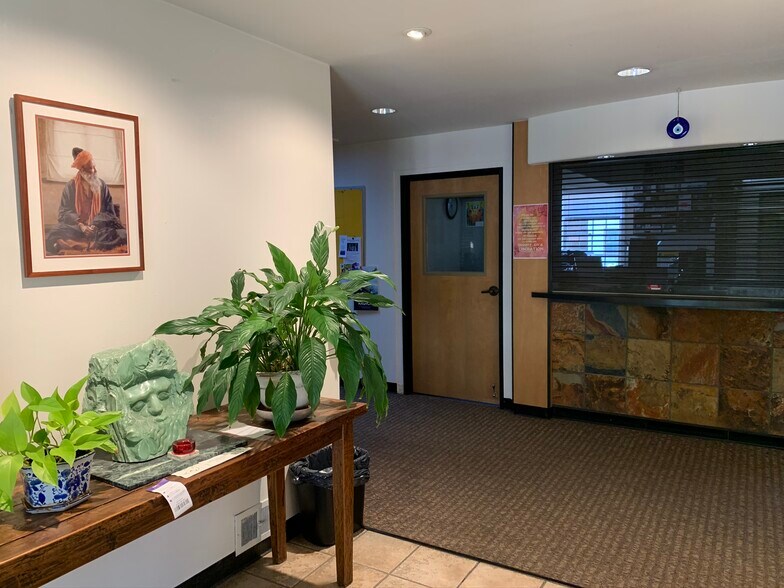 2441 Le Conte Ave, Berkeley, CA à louer - Photo du bâtiment - Image 3 de 18