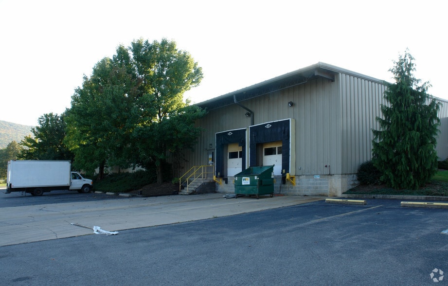 2911 W Reach Rd, Williamsport, PA for lease - Building Photo - Image 2 of 3
