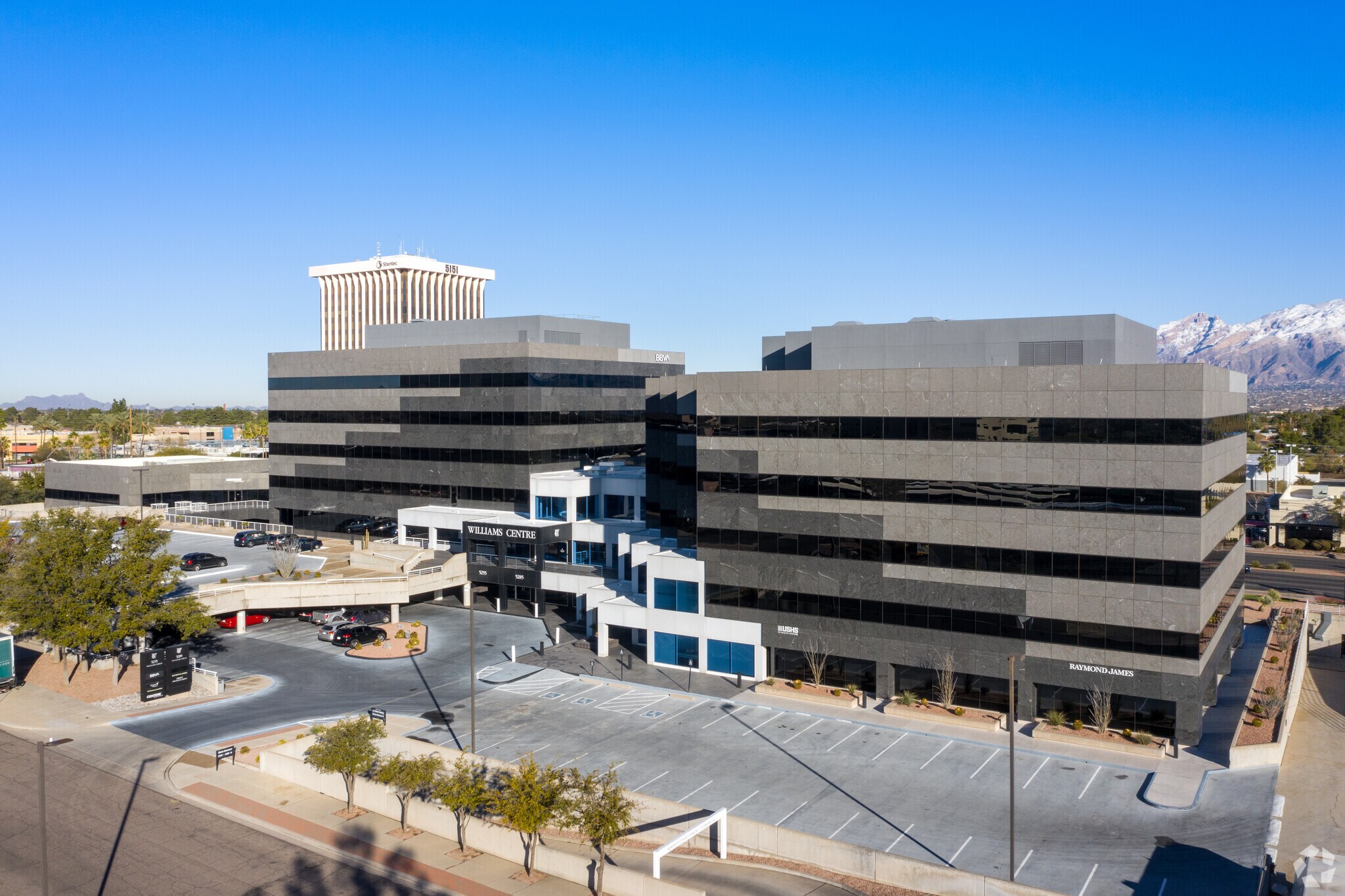 5255-5285 E Williams Cir, Tucson, AZ à louer Photo du bâtiment- Image 1 de 7