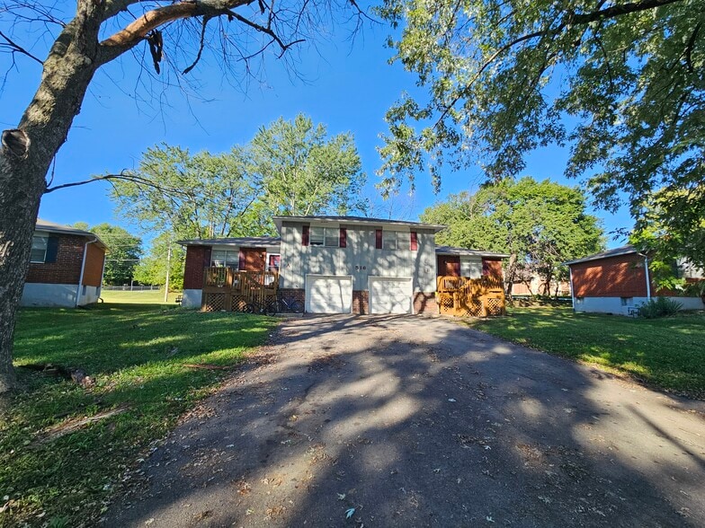 516 NE Florence Ave, Lee's Summit, MO à vendre - Photo principale - Image 1 de 1