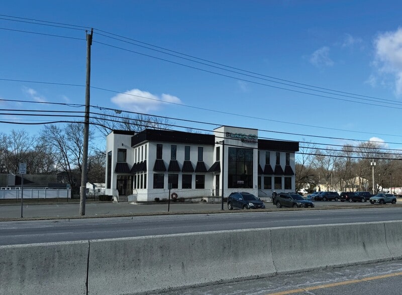 411 Route 23, Pompton Plains, NJ for lease - Building Photo - Image 1 of 2