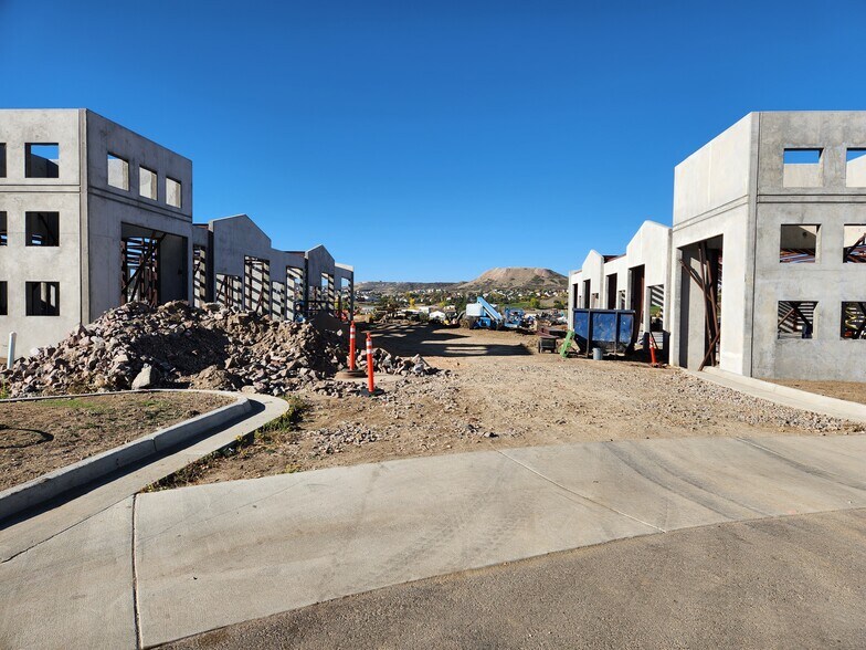 1931 Liggett Rd, Castle Rock, CO à vendre - Photo de construction - Image 2 de 45