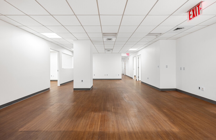 820 Second Ave, New York, NY for lease - Building Photo - Image 3 of 14