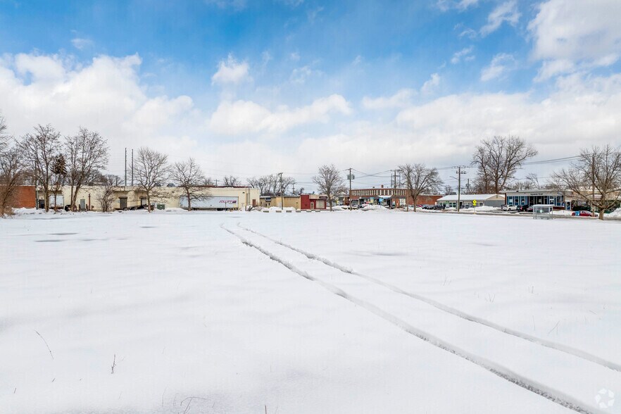 346-350 Walnut Street Ext, Agawam, MA à vendre - Photo principale - Image 2 de 6