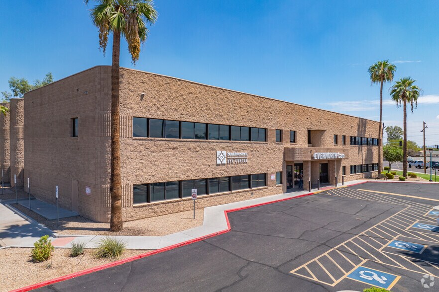 2302 N 75th Ave, Phoenix, AZ à vendre - Photo du bâtiment - Image 2 de 3