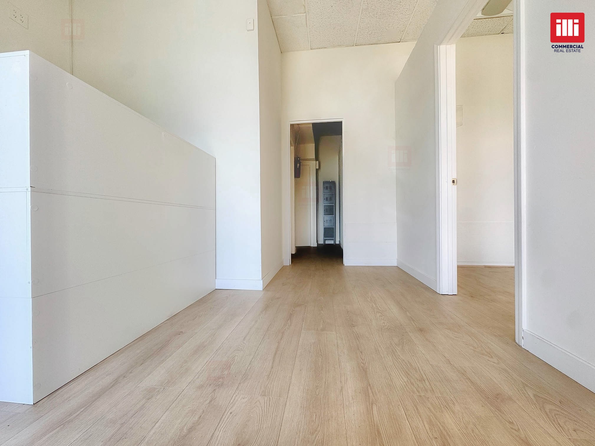 16205 Devonshire St, Granada Hills, CA for lease Interior Photo- Image 1 of 3