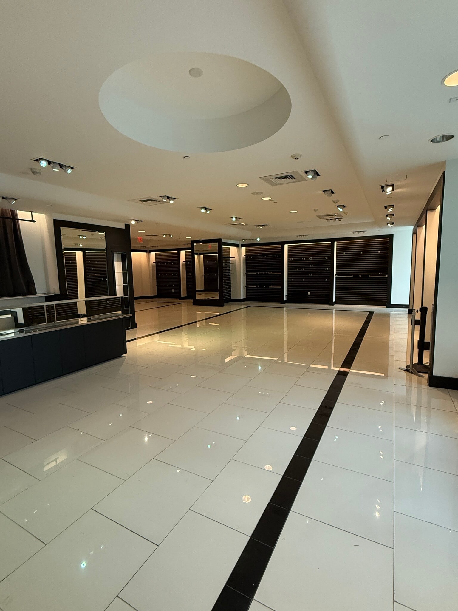 700-850 SW Fifth Ave, Portland, OR for lease Interior Photo- Image 1 of 1