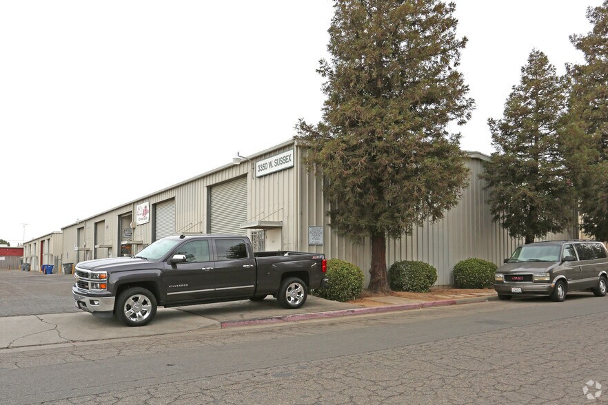 3350 W Sussex Way, Fresno, CA for lease - Primary Photo - Image 1 of 4