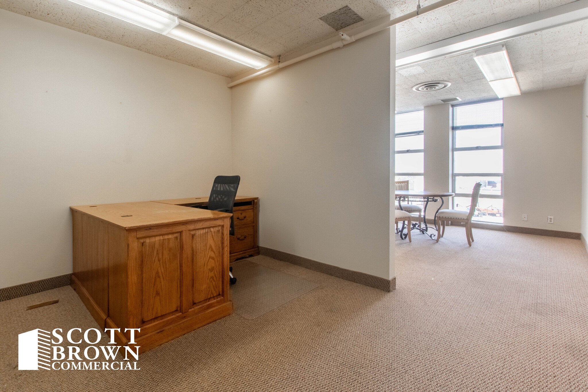 101 S Locust St, Denton, TX à louer Photo intérieure- Image 1 de 6