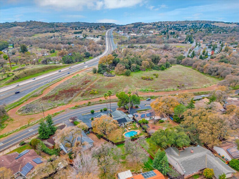 Country Club Dr, Cameron Park, CA à vendre - Photo du bâtiment - Image 2 de 27