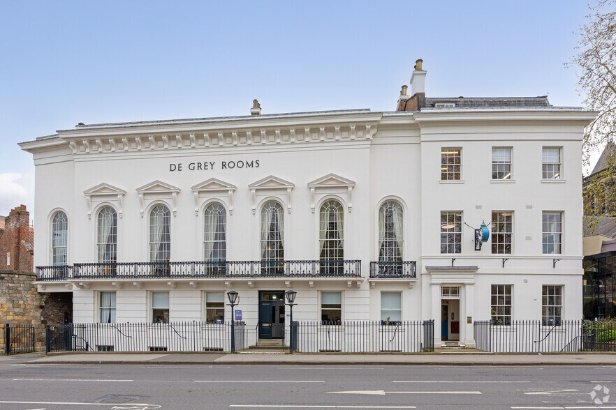 St Leonards Pl, York à louer - Photo du bâtiment - Image 2 de 2