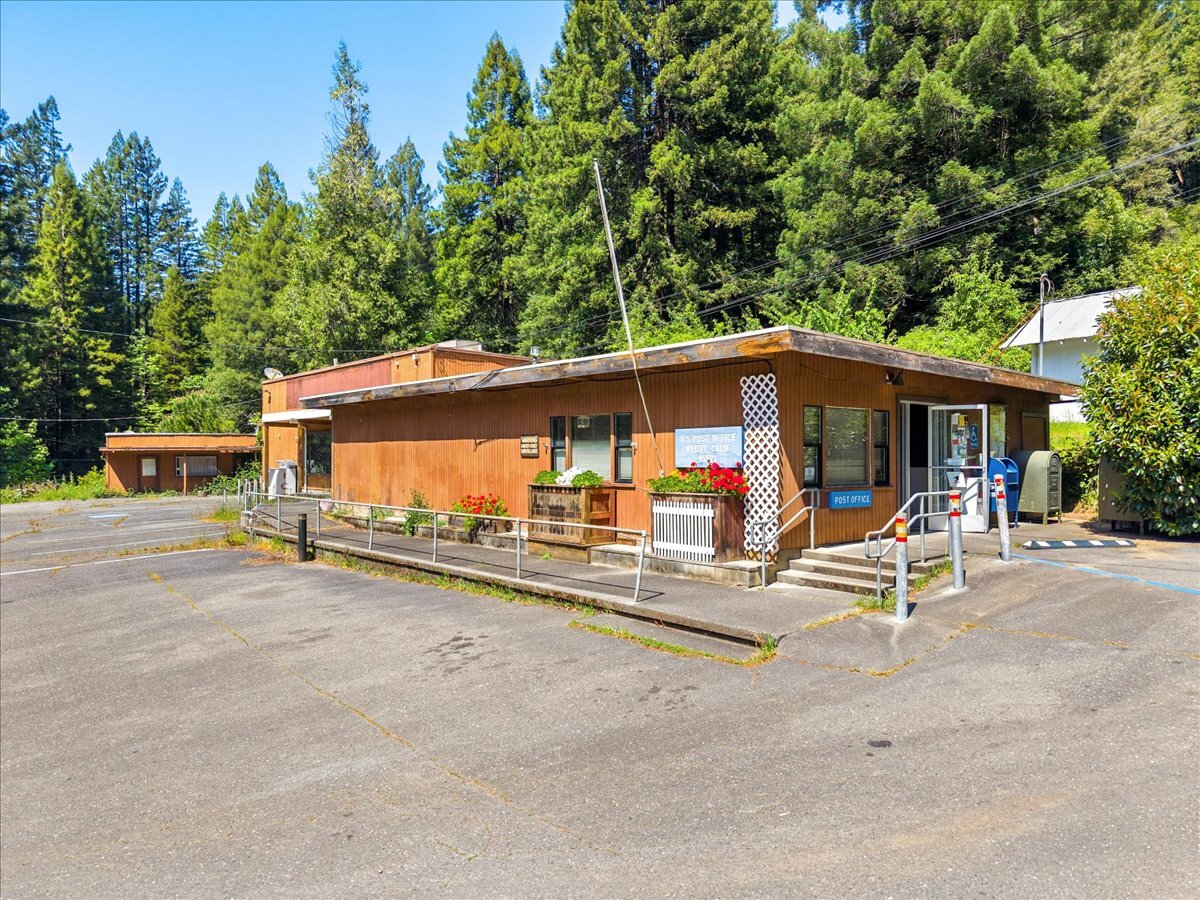 11 Lum St, Weott, CA à vendre Photo principale- Image 1 de 1