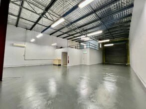 2 O'Hart Cl, Charmhaven à louer Photo intérieure- Image 2 de 7