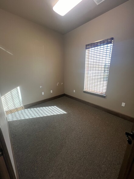 13310 Eastern ave, Edmond, OK for lease - Building Photo - Image 3 of 20