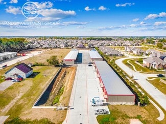 Plus de détails pour 18207 N Eldridge Pky, Tomball, TX - Industriel à louer