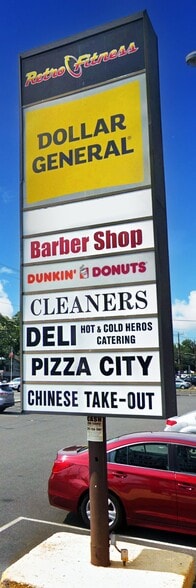 100 N Middletown Rd, Pearl River, NY à louer - Photo du bâtiment - Image 2 de 5