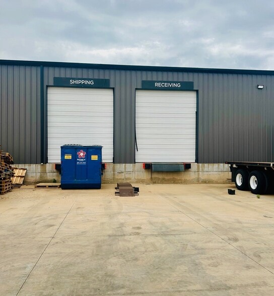 1115 S Loop 289, Lubbock, TX for lease - Building Photo - Image 2 of 8