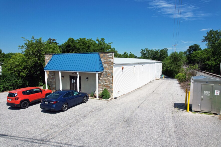 4030 Gill Ave, Hampstead, MD à vendre - Photo du bâtiment - Image 2 de 8