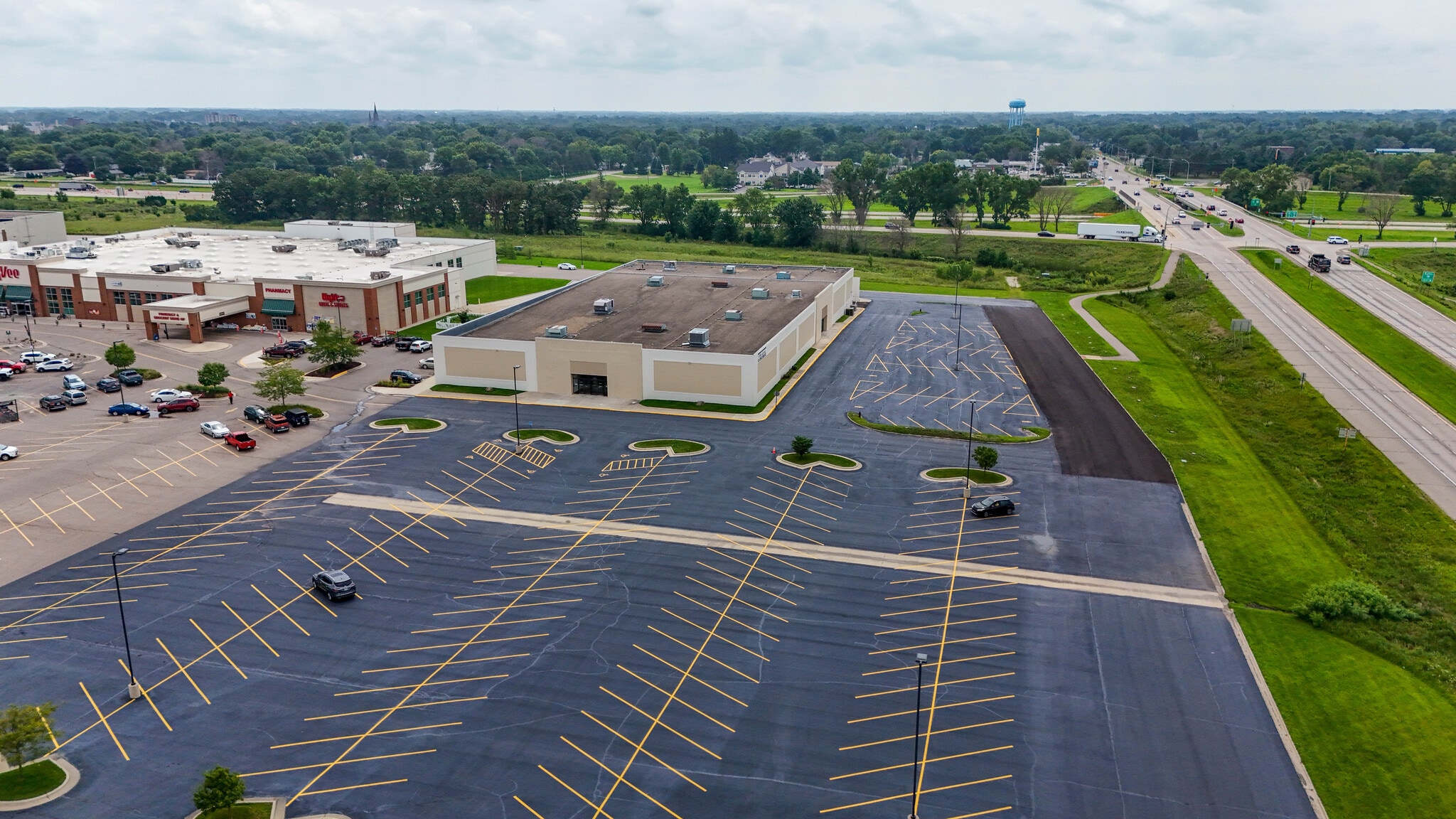 1405 18th Ave NW, Austin, MN for lease Building Photo- Image 1 of 8