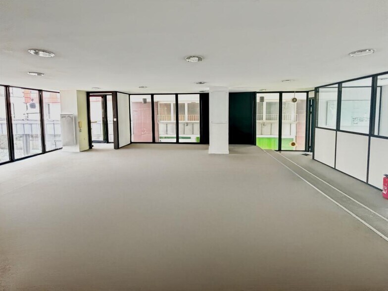 Bureau dans Paris à vendre - Photo du bâtiment - Image 2 de 9