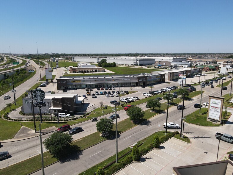 23021 Morton Ranch Rd, Katy, TX à louer - Photo du bâtiment - Image 2 de 9